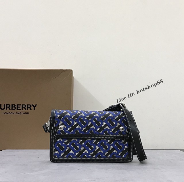 Burberry專櫃新款精巧斜背包 巴寶莉品牌Horseferry印花女士肩背包 yxb1163